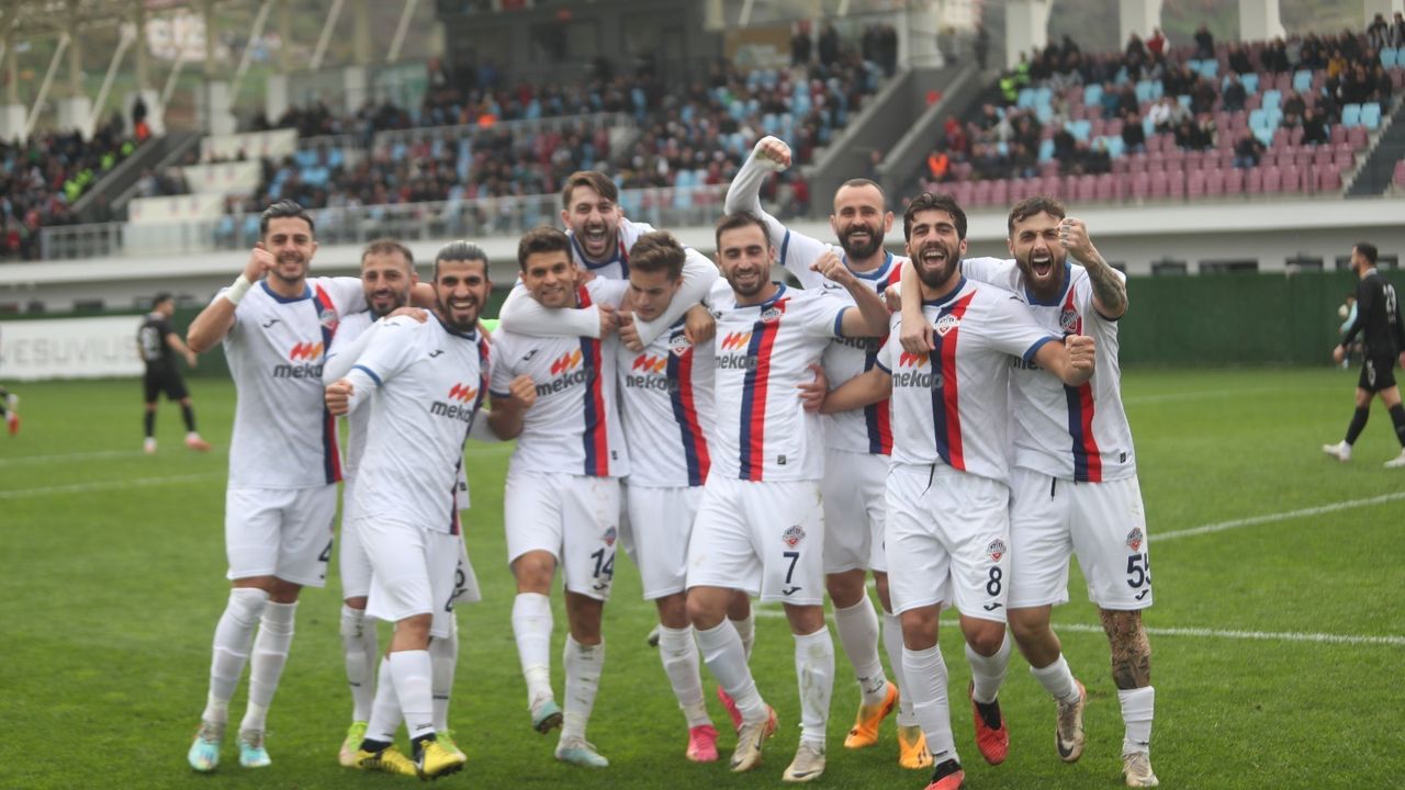 Tff Lig Beyaz Grupta Ampiyonluk Hedefi Le Yola Kan Trabzon