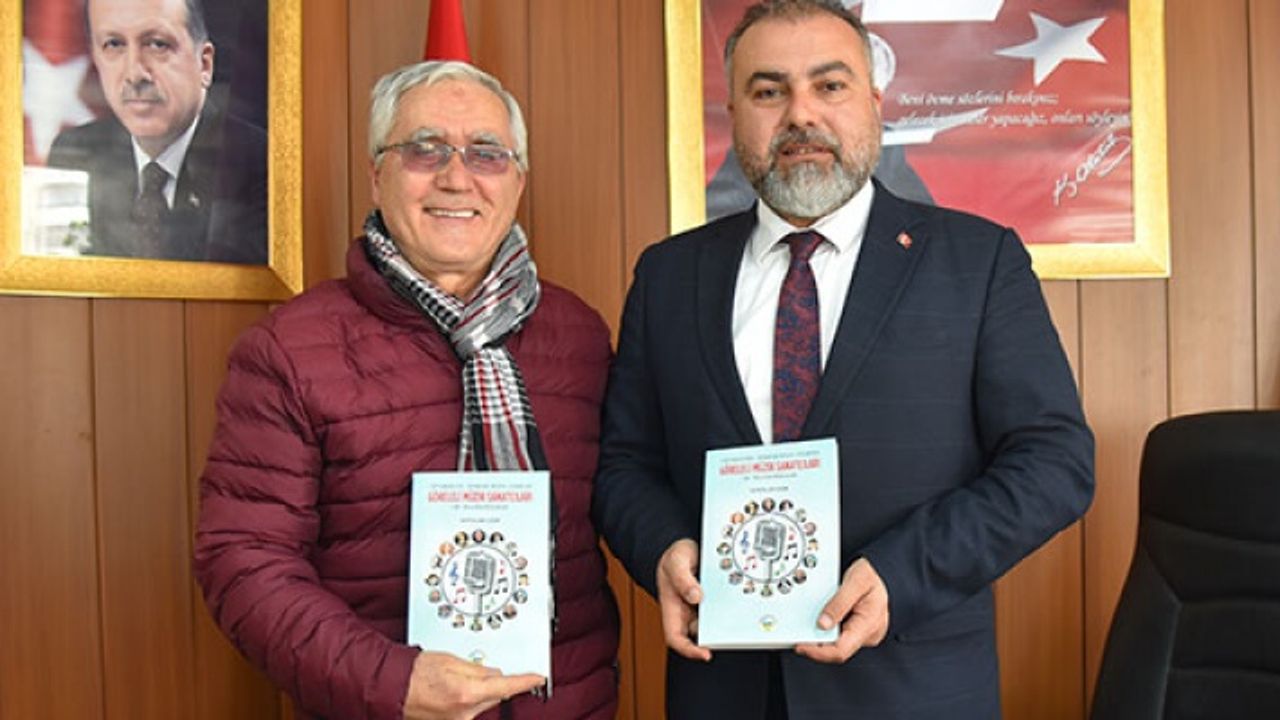 GÖRELELİ MÜZİK SANATÇILARI KİTABI YAYIMLANDI