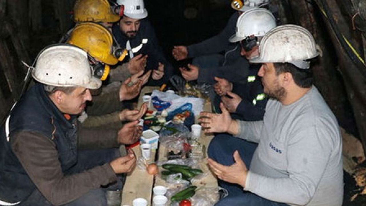 MADEN İŞÇİLERİNDEN GÖREV BAŞINDA İLK SAHUR