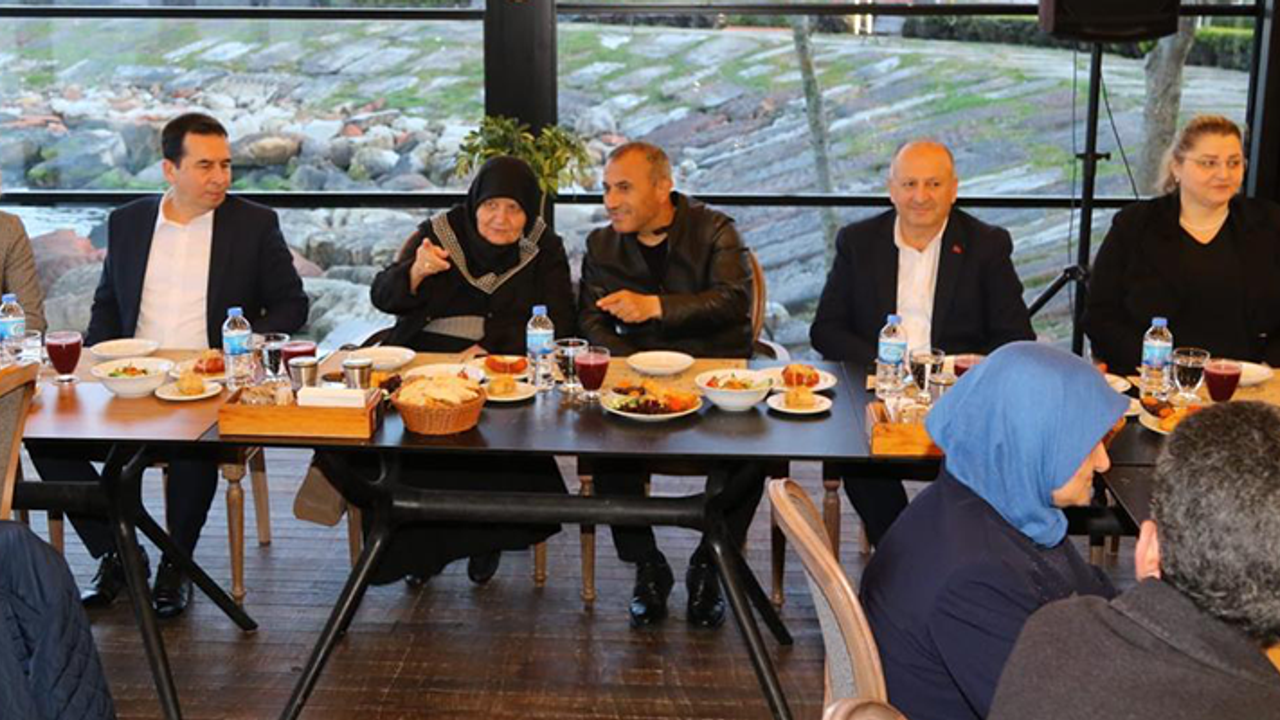 “MİLLETİMİZLE EL ELE DEPREMİN ACILARI HAFİFLİYOR”