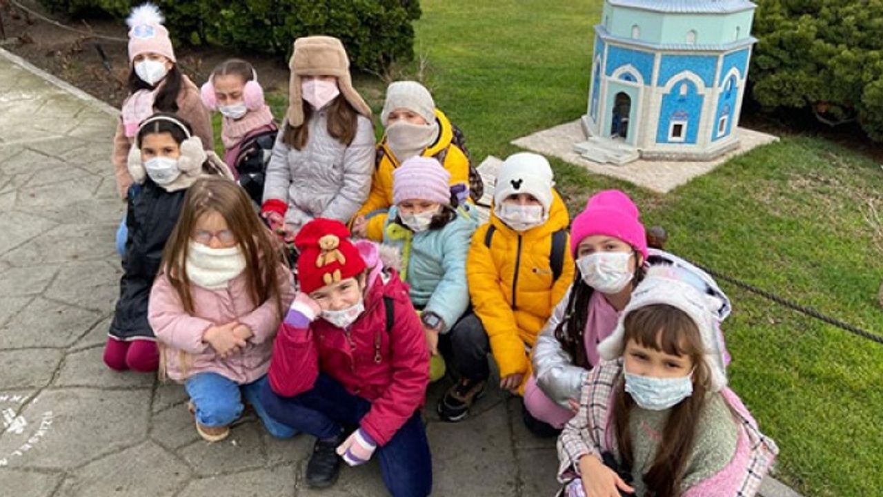 MİNİK KÜLTÜR ELÇİLERİ TÜRKİYE'Yİ TANITIYOR 