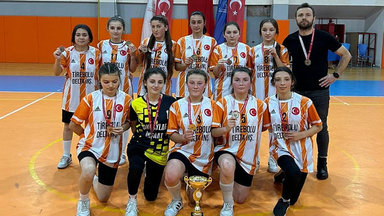 Giresun'da Genç Kızlar Futsal Turnuvasını Kazanan Okul Belli Oldu!