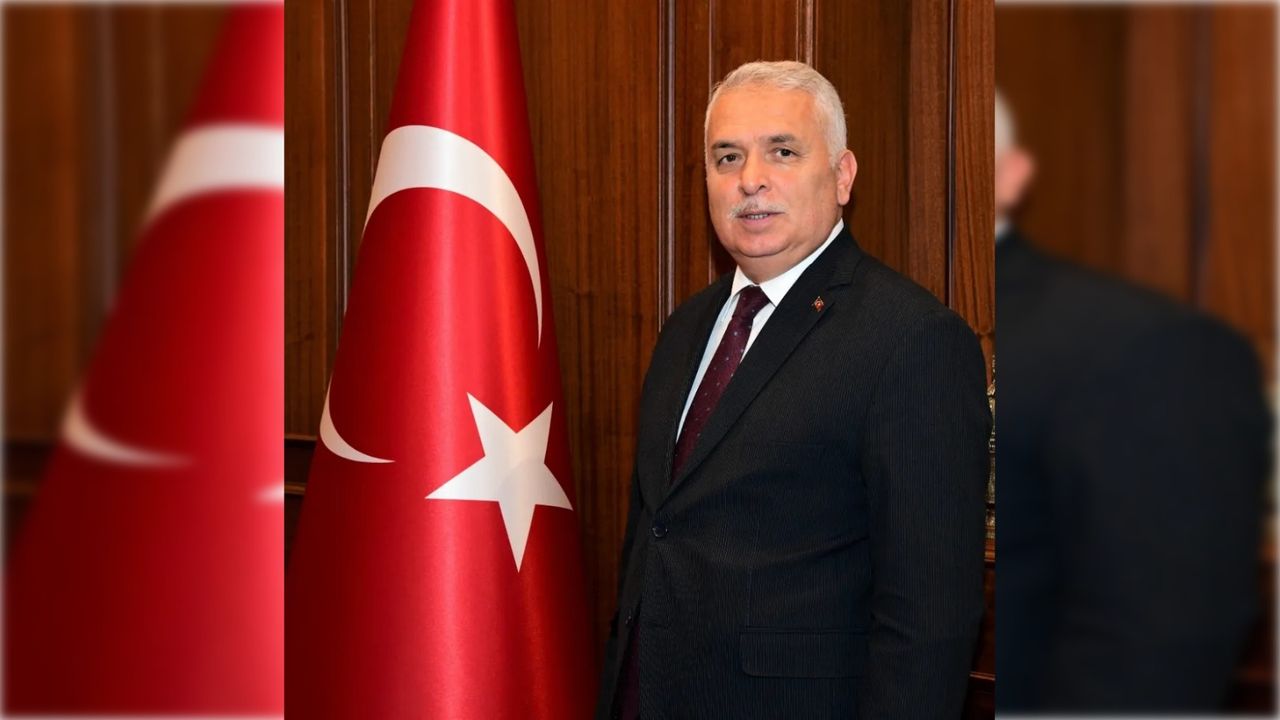 Trabzon Valisi Aziz Yıldırım’dan 29 Ekim Cumhuriyet Bayramı mesajı