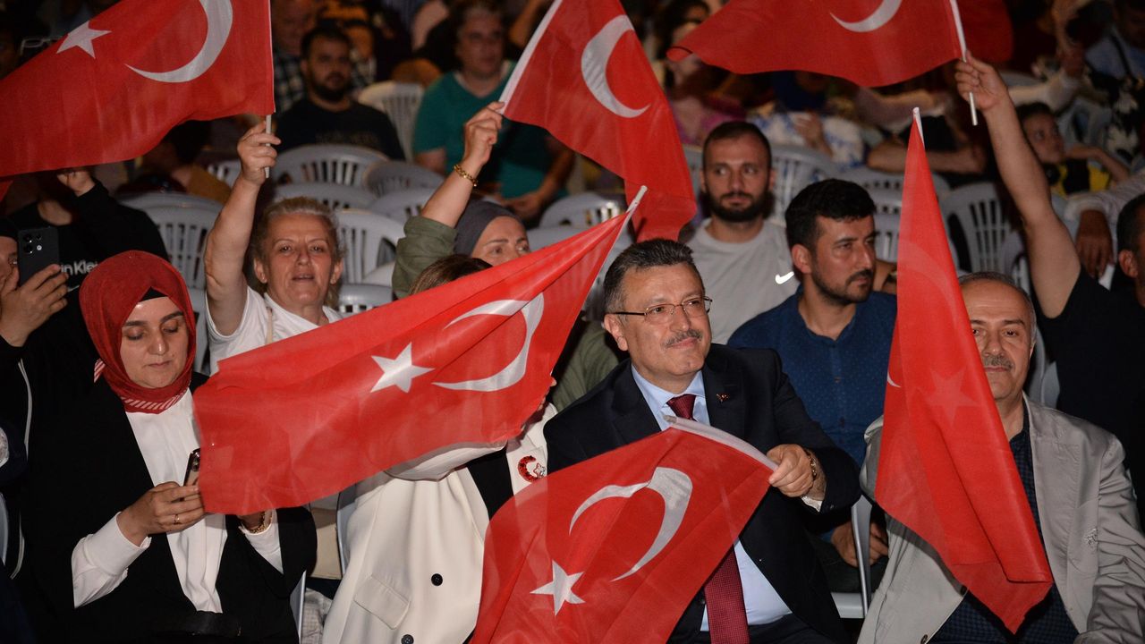 Başkan Genç’ten 29 Ekim Mesajı: “Cumhuriyet En Büyük Kazanımdır”