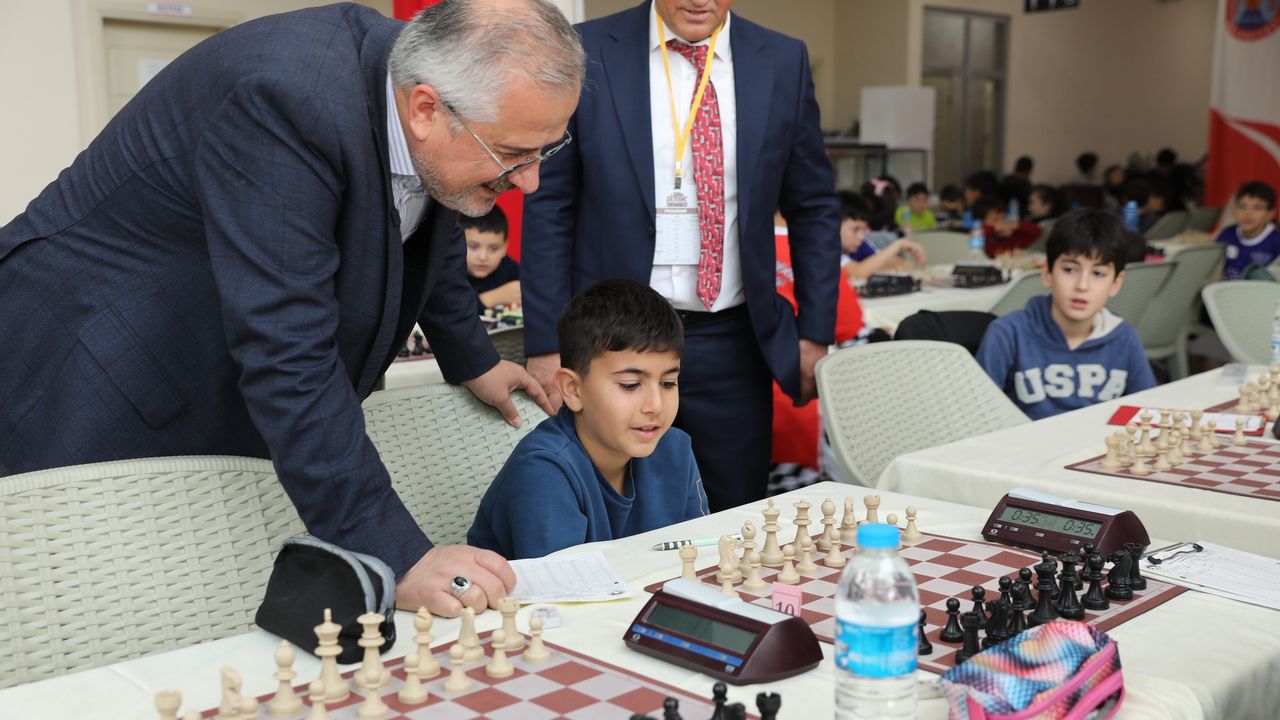 Bafra Belediyesi Geleneksel Satranç Turnuvası sona erdi