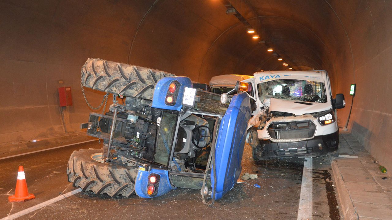 Samsun'da tünelde meydana gelen trafik kazasında 2 kişi yaralandı