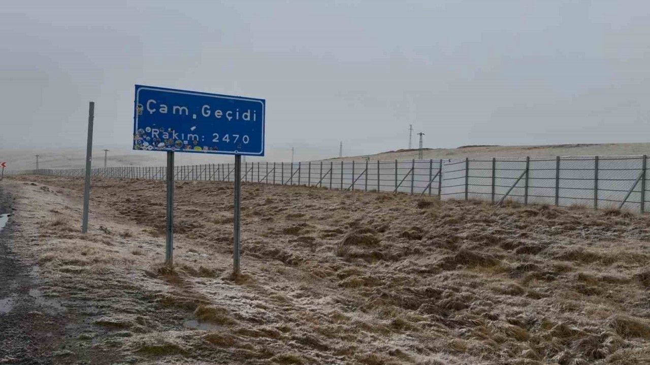 2470 rakımlı Sahara Geçidi’nde kar yağışı başladı