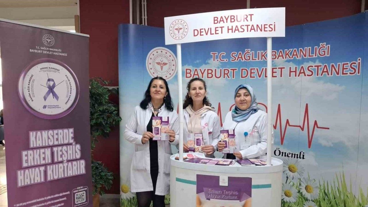 Bayburt’ta meme kanseri farkındalık standı açıldı