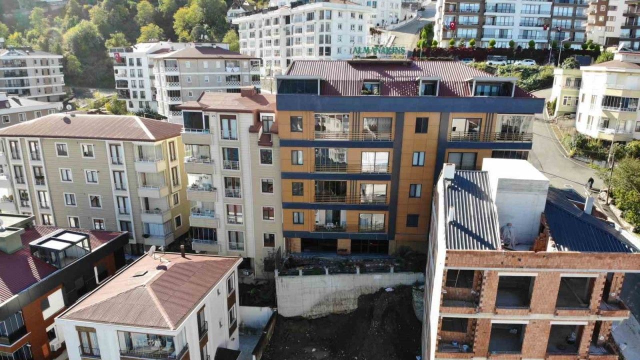 Ordu’da inşaat kazısı 2 binayı kullanılamaz hale getirdi: Vatandaşlar 10 gündür mağdur