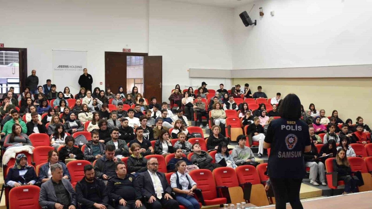 Üniversite öğrencileri uyuşturucuya karşı bilinçlendi