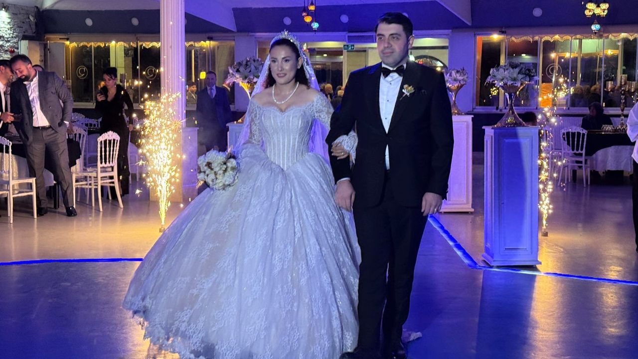 Trabzonlu Esnaf Temel Türk’ün Oğlu Ömer, Hatice Tosun ile Dünyaevine Girdi