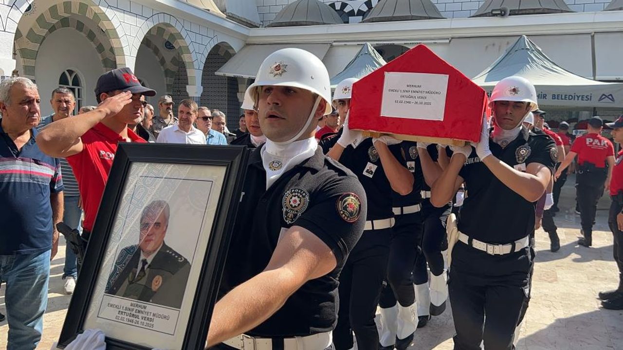 Rize’nin şehit emniyet müdürü Altuğ Verdi’nin kendisi gibi emniyet müdürü babası vefat etti