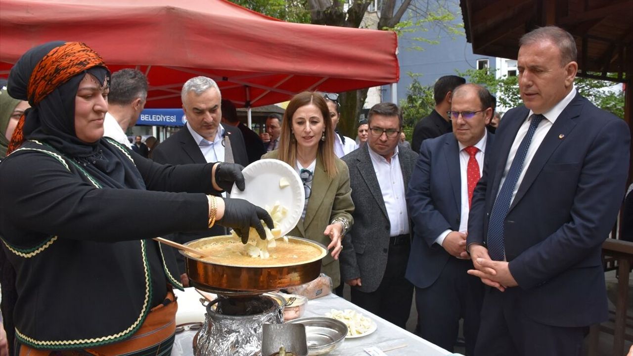 Trabzon'da Türk Mutfağı Haftası'nda yöresel peynir lezzetleri sunuldu