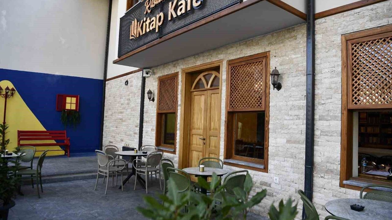 Rasathane Kitap Kafe'ye ilgi artıyor