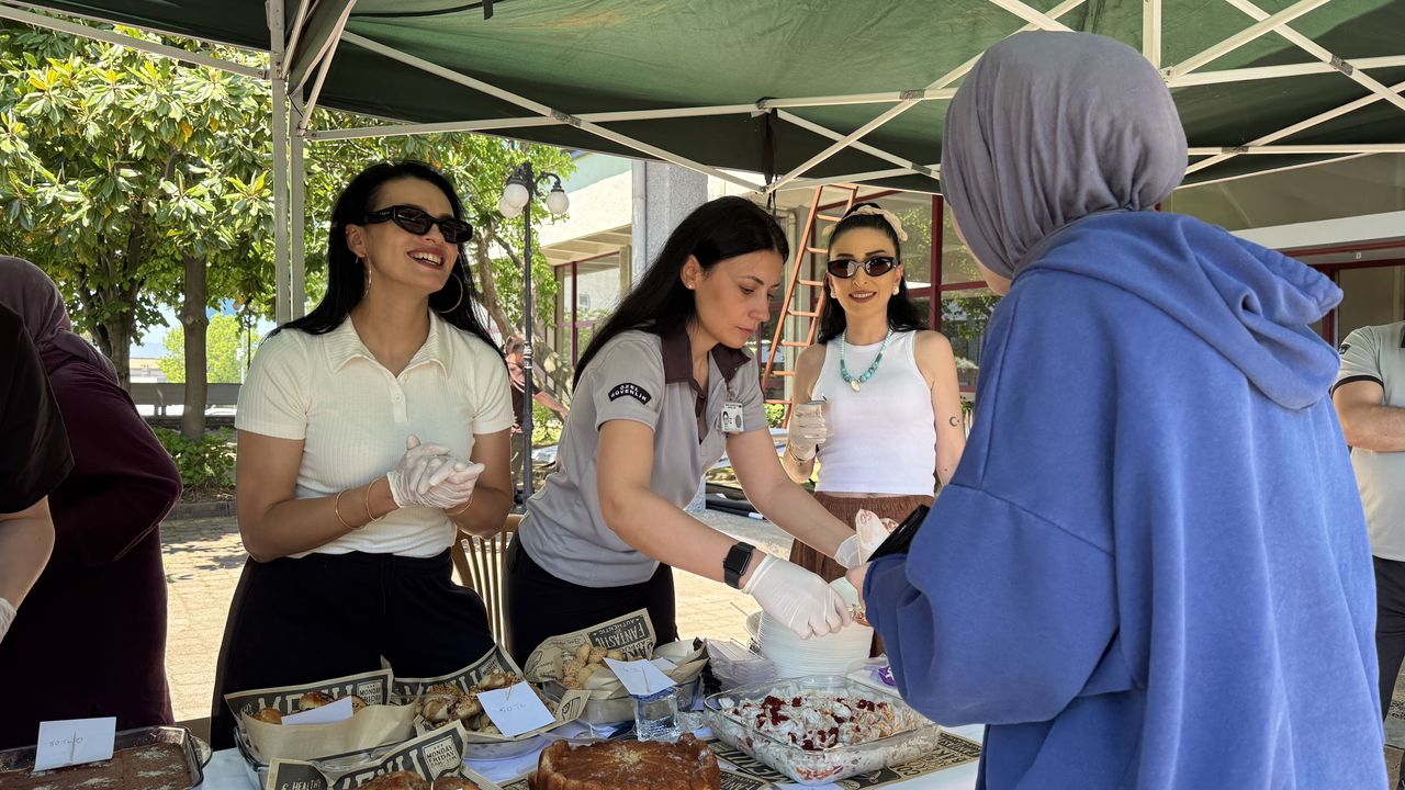 Trabzon'da geliri cami yapımında kullanılmak üzere kermes açıldı