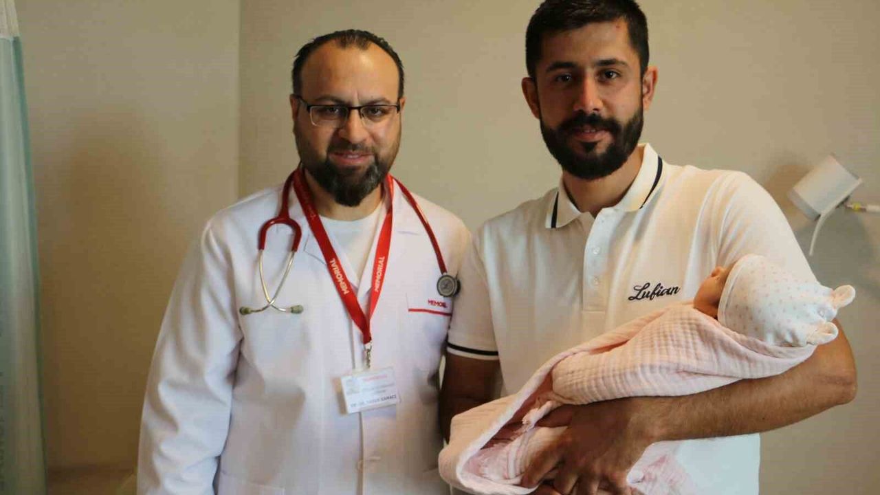 Anne karnında yaşama şansı düşük denilen bebek, bakın nasıl 