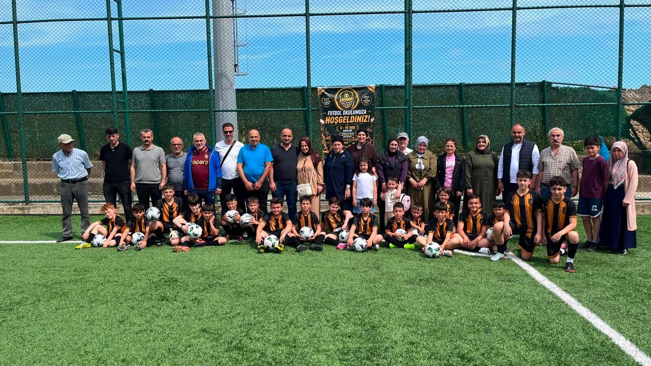 Arsin'de Futbolun Geleceği İçin İlk Adım Atıldı: İrfan Özer'