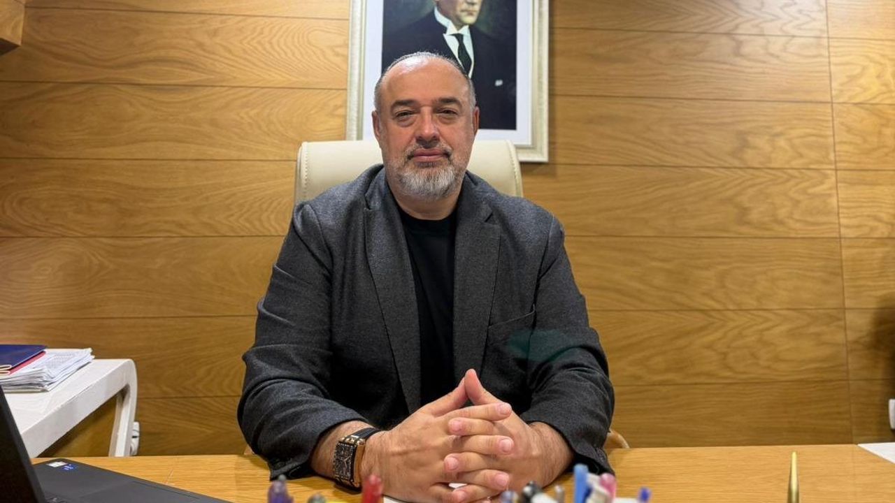 Artvin Hopaspor’da Özcan Çakmakçıoğlu Yeniden Başkan: Hopa’ya Birlik Çağrısı