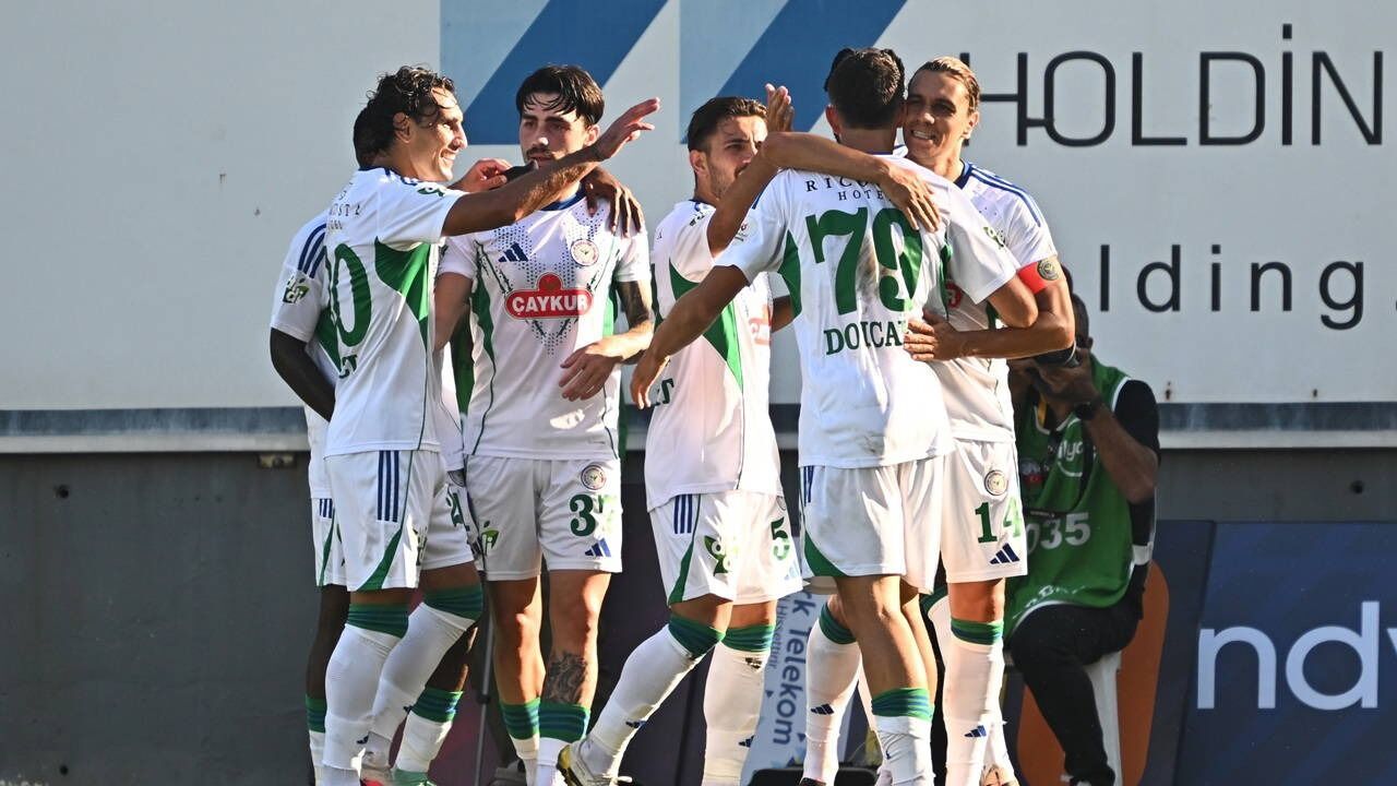 Çaykur Rizespor 10 Kişiyle Eyüpspor'u Devirdi: İstanbul'da Kritik Zafer