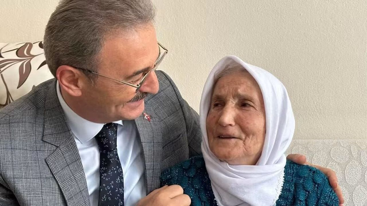 Şalpazarı Belediye Başkanı Refik Kurukız’ın anne acısı