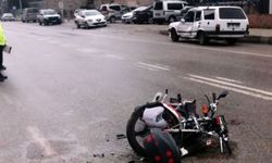 GÜMÜŞHANE’DE OTOMOBİLLE MOTOSİKLET ÇARPIŞTI