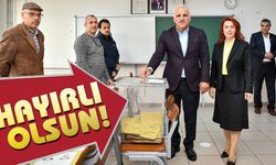 Murat Zorluoğlu ve eşi sandık başında