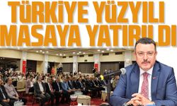 Trabzon’da Türkiye Yüzyılında Yerel Yönetimler çalıştayı düzenlendi