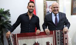 Hakan Çalhanoğlu Bayburt’ta hasret gideriyor