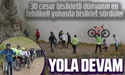 Dünyanın en tehlikeli yolunda bisiklet sürdüler