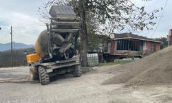 Ünye’de beton yol çalışmaları sürüyor