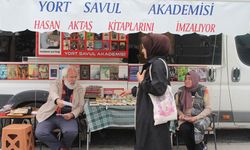100 bin adet kitabıyla ilgi çekiyor