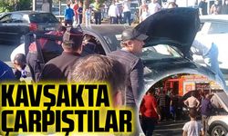 Akçaabat kavşağında çarpıştılar