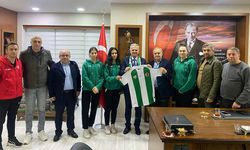 Artvinspor Kulübü’nden Hopa Belediye Başkanı Ekmekçi’ye Ziyaret