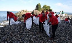 Rize'nin İyidere İlçesinde Kıyı Temizliği