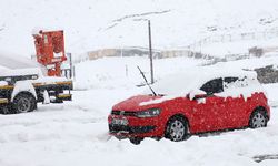 Rize'nin yüksek kesimlerine kar yağdı