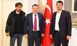 Tamer Kuturoğlu, Ahmet Metin Genç’i ziyaret etti