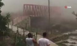 Catamarca Eyaleti'nde Korkunç Sel Felaketi: Yaya Köprüsü Sulara Kapıldı!