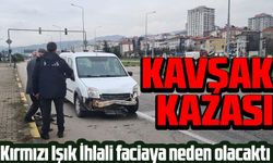 Trabzon'un Vakfıkebir ilçesinde,Kırmızı Işık İhlali Sonucu Meydana Gelen Kazada Bir Kişi Yaralandı