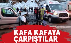 Gümüşhane'de Kafa Kafaya Çarpışan Araçlarla Meydana Gelen Kazada 4 Kişi Yaralandı