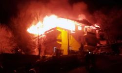 Gümüşhane'de Bacadan Çıkan Yangın Evin Teras Katını Kül Etti