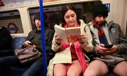 Dünya Genelinde "Pantolonsuz Metro Günü" Kutlamaları Heyecan Yarattı!