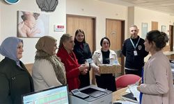 MHP KAÇEP Trabzon İl Başkanı Gülen Demir ve Ekibi Yılın İlk Bebeklerini Ziyaret Etti
