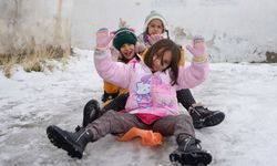 Bayburt'ta Kar Yağışı Devam Ediyor, Karla Mücadele Çalışmaları Hız Kesmeden Sürüyor