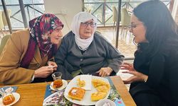 Kaymakam Kübra Sivaslıoğlu, Şavşat'taki Ninelerle Buluştu