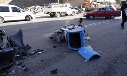 Gümüşhane'de, Hafif Ticari Araçla Kafa Kafaya Çarpışan Motorlu Kurye Yaralandı