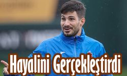 Trabzonspor'un Yunan oyuncusu Fountas yunan arkadaşlarıyla yan yana