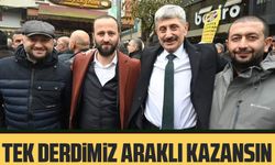 AK Parti'den Araklı Belediye Başkan aday adayı olan iş insanı Çetin Çebi adaymış gibi seçim çalışmalarına devam etti