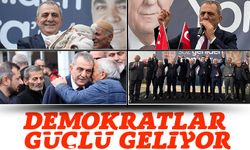 Trabzon'a gelen Demokrat Parti Genel Başkanı Gültekin Uysal, partisinin Yomra, belediye başkan adaylarının tanıtım topla