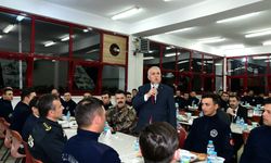 Trabzon Valisi Aziz Yıldırım, Polis Meslek Eğitim Merkezi'nde Polis Adaylarıyla İftar Yaptı