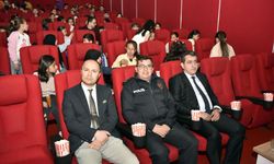 Gümüşhane'de çocuklar sinema keyfiyle bilinçleniyor